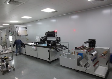 सीसीडी नियंत्रण स्क्रीन प्रिंटिंग मशीन रोल करने के लिए 500 * 600 मिमी रोल